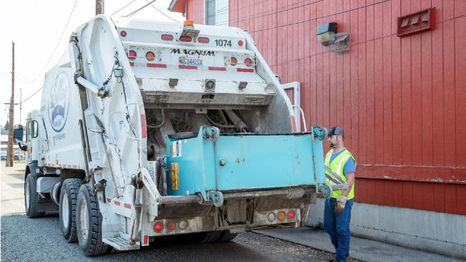 Recolección de basura en Laredo.