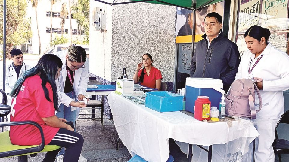 Cada miércoles, personal sanitario del Issste también hará pruebas de diabetes, presión, VIH y sífilis.