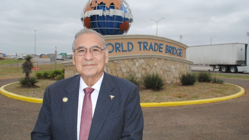 Víctor Treviño dijo que el proyecto de la expansión del puente del Comercio Mundial tiene prioridad.