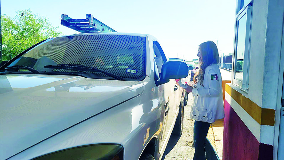 Hasta el miércoles habían pasado 6 mil paisanos por esta frontera rumbo a México.