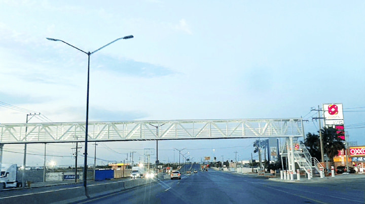 Está listo puente peatonal en el Kilómetro 10 de Carretera Nacional