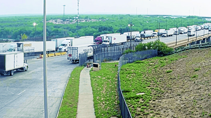 Amenaza de arancel acelera los cruces