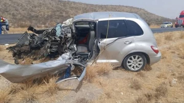 Familia sufre aparatoso accidente contra camioneta de valores: 11 lesionados de gravedad