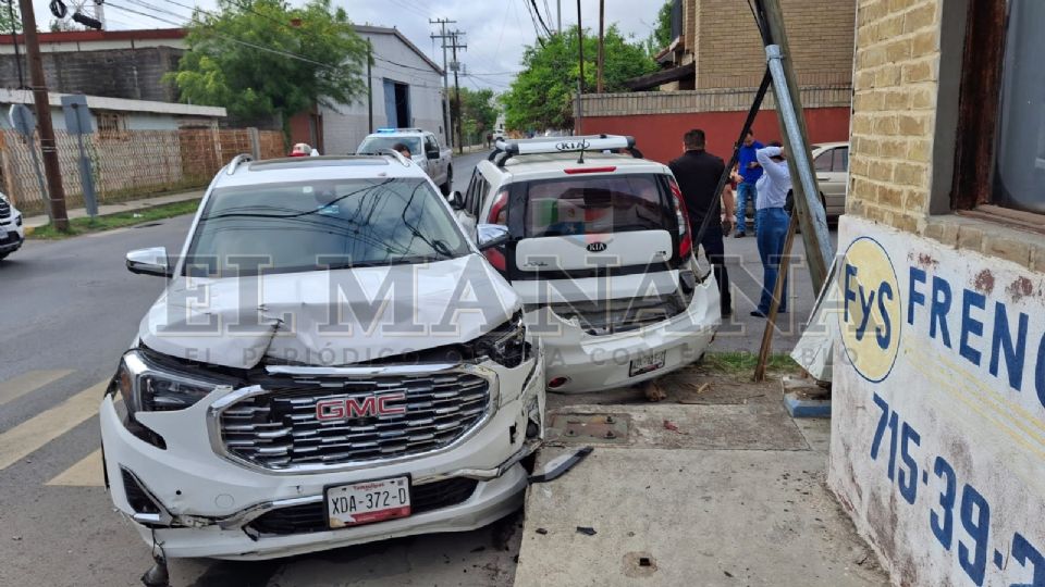 La falta de pericia al volante fueron los causantes de este aparatoso accidente