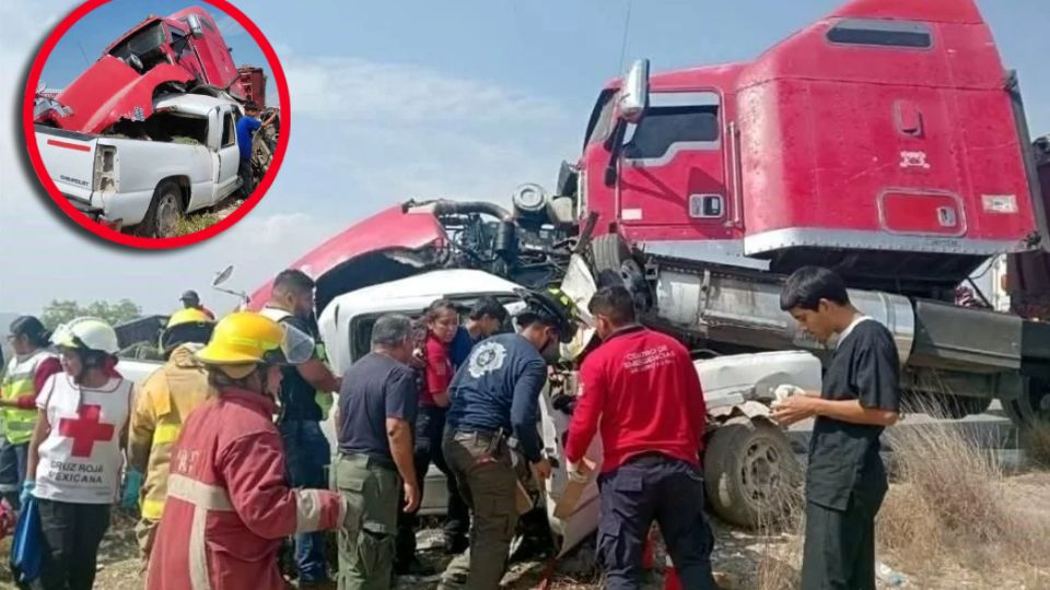 Otro adolescente de 15 años, fue trasladado en ambulancia al Hospital General de Doctor Arroyo tras resultar lesionado de su pierna izquierda en el encontronazo