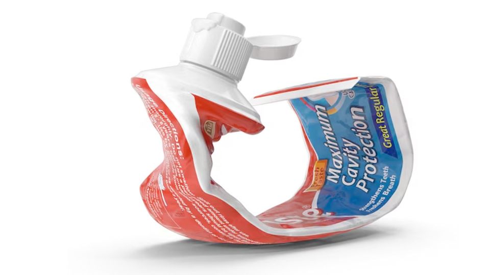 Aprovechar al máximo la pasta de dientes significa ahorro en el presupuesto familiar.