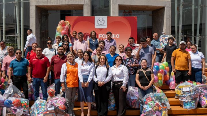 Alegrando corazones, la UAT entrega juguetes a la niñez tamaulipeca