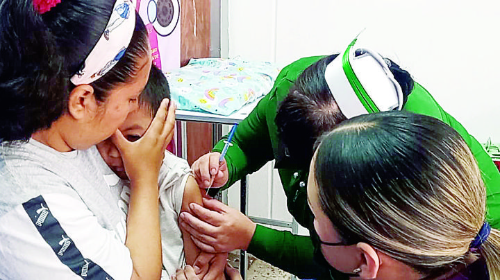 Nuevo Laredo: inicia campaña de vacunación en Hospital General