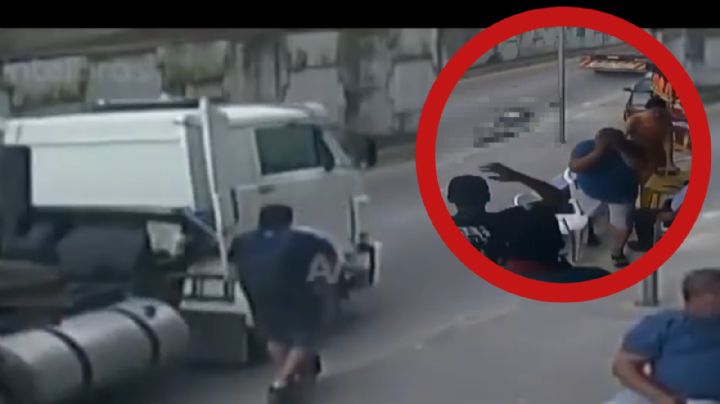 Tragedia: querido maestro es aplastado brutalmente por tráiler; iba en su scooter | Video