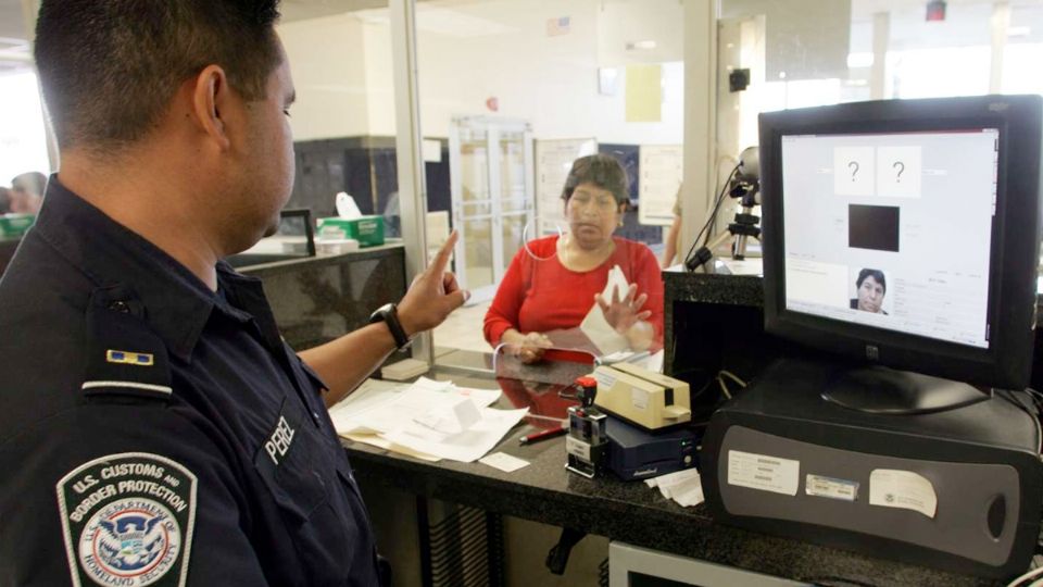 Las ventajas y desventajas de tener un hijo en EU.
