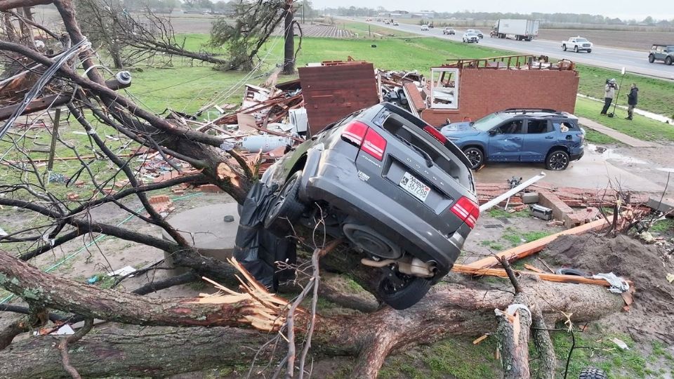 Fuerte tornados y tormentas en Arkansas.