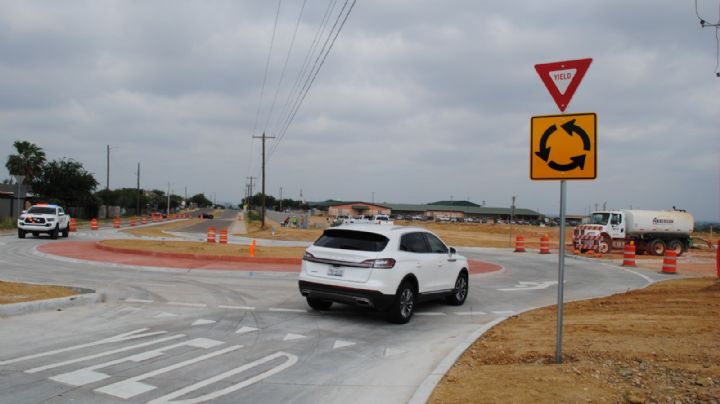 Autoridades de Laredo inauguran rotonda para agilizar el tráfico local