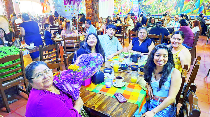 Restaurantes, llenos en Nuevo Laredo por el Día de las Madres