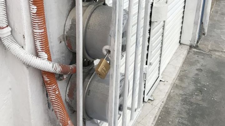 ¿Qué multas puedes recibir por poner candados y rejillas para proteger tu medidor de la CFE?