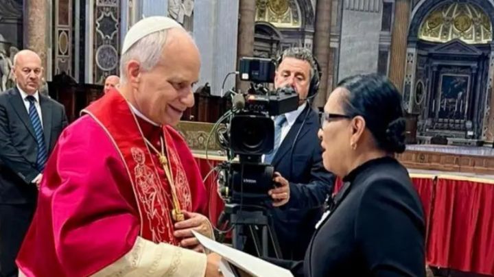 Rosa Icela Rodríguez hace oficial invitación al papa León XIV; lo esperamos pronto en México