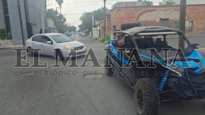 Joven de 20 años estrella su 'Razer' contra abuelito a bordo de un Nissan; estaba alcoholizada