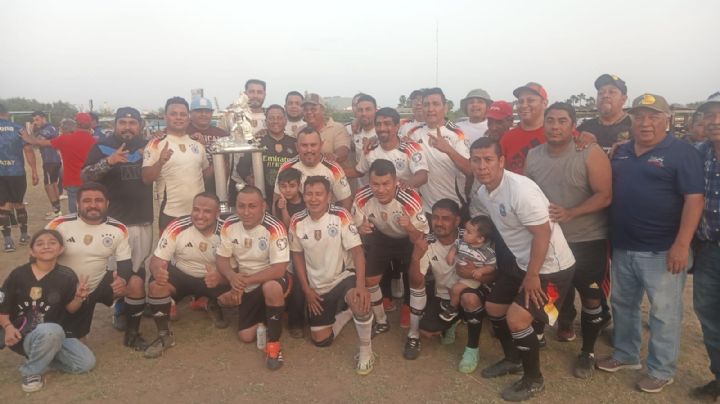 Lobos Negros aúllan fuerte y conquistan el campeonato en la Real Liga de Futbol Ferrocarrilera