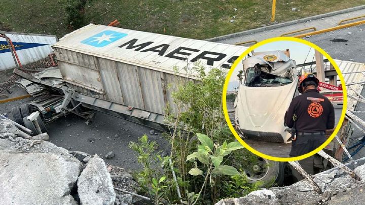 Trailero pierde el control de su camión y cae de puente en Nuevo León; tráfico colapsa