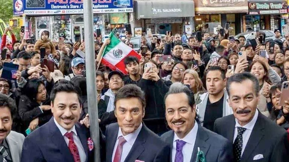 Una avenida llamada 'Tigres del Norte'.