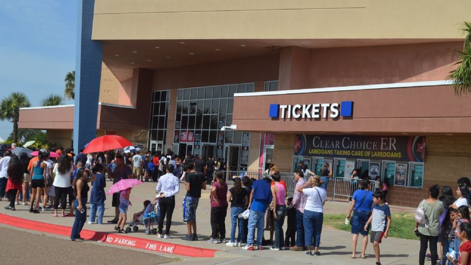 Se graduarán estudiantes en Laredo próximamente