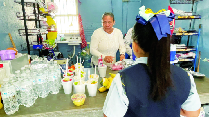Un reto, cambiar hábitos de niños tras retirar comida chatarra de las escuelas