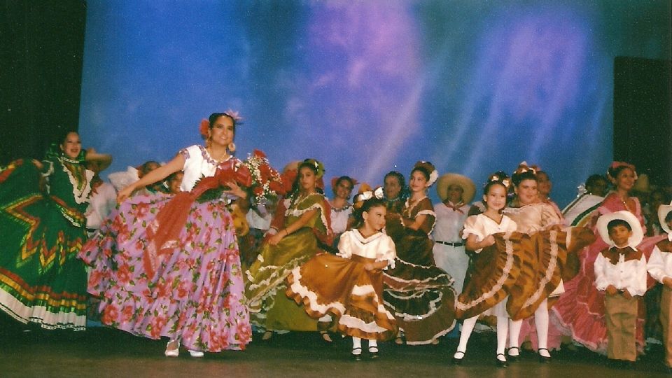 La danza folklórica llega a Laredo