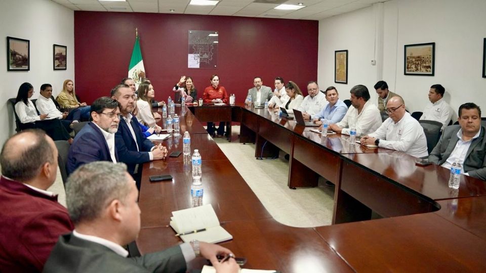 Hacen equipo por aeropuerto de carga