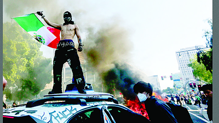 Arropa Los Ángeles a los inmigrantes