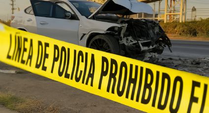 Camioneta BMW sufre brutal volcadura en Anáhuac; hay dos muertos