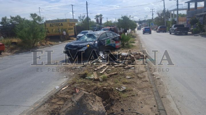 Natalia fue sorprendida por una camioneta; sufrió aparatosa volcadura en la Colonia 150 Aniversario