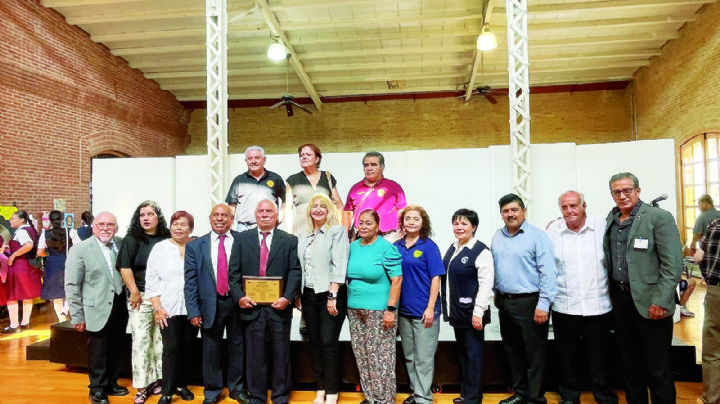 Reconocen 60 años de servicio docente en Nuevo Laredo