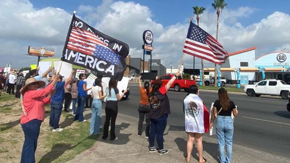 En Laredo miles salieron a las calles a manifestarse
