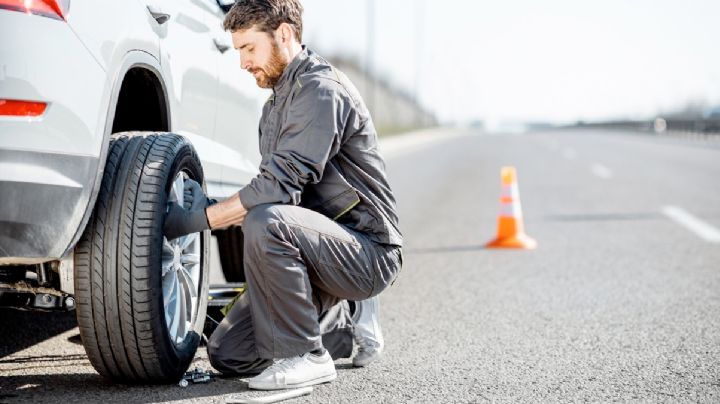 Si compras una llanta nueva, ¿debes colocarla atrás o adelante?; esto dicen los mecánicos