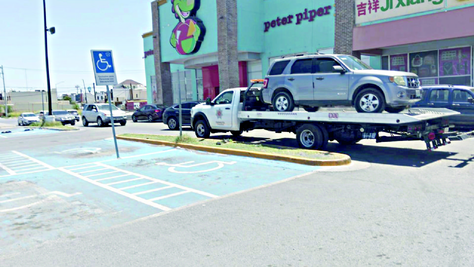 Los operativos continuarán hoy en tiendas del poniente.