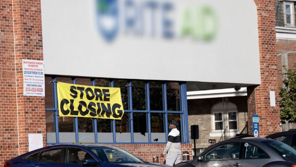 L pérdida de cientos de sucursales, combinada con las deudas y la competencia feroz como Walgreens, CVS y Amazon Pharmacy, plantea grandes desafíos para su supervivencia a largo plazo