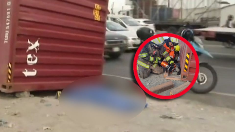 Un camión de carga salió por la lateral de la calle y cuando iba a incorporarse a la carretera hizo una maniobra, lo que provocó que parte de su carga se ladeara
