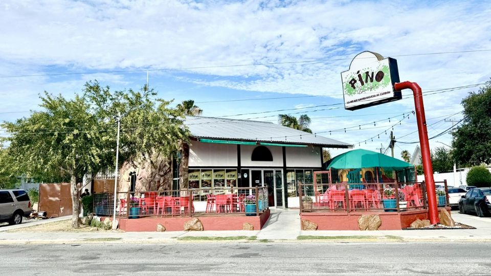 Pino Burger está de vuelta.