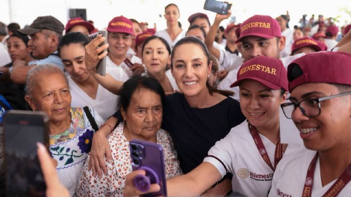 Claudia Sheinbaum supervisa obra del hospital comunitario IMSS Bienestar de Maruata en Michoacán