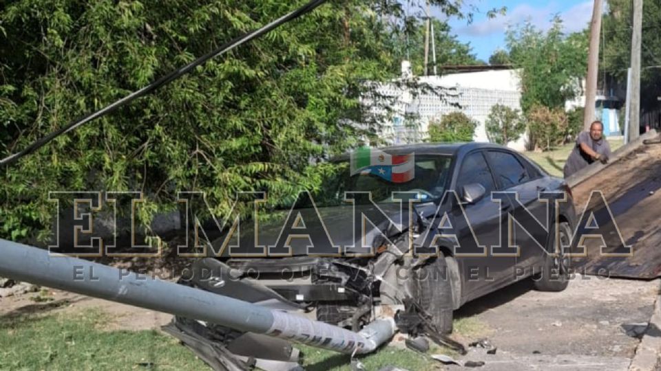 Según testigos, del Hyundai descendió una mujer.