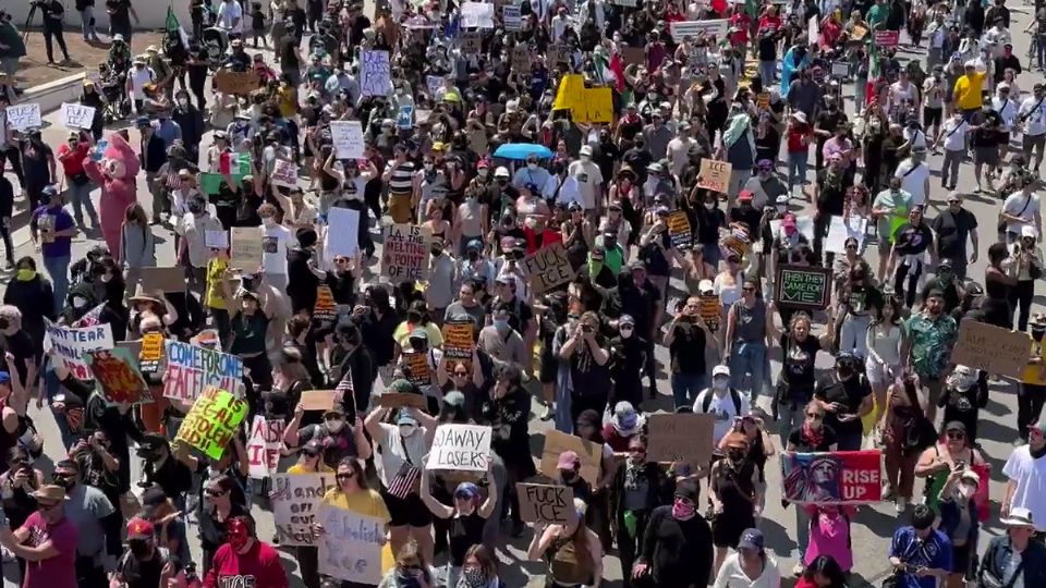 Tercer día de protestas en Los Ángeles