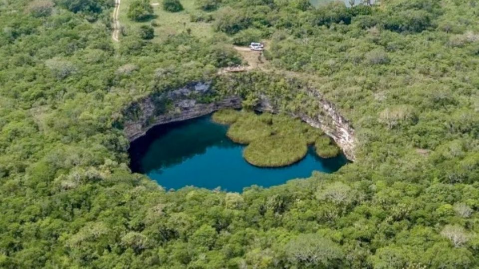 El Zacatón, el cenote más profundo del mundo.