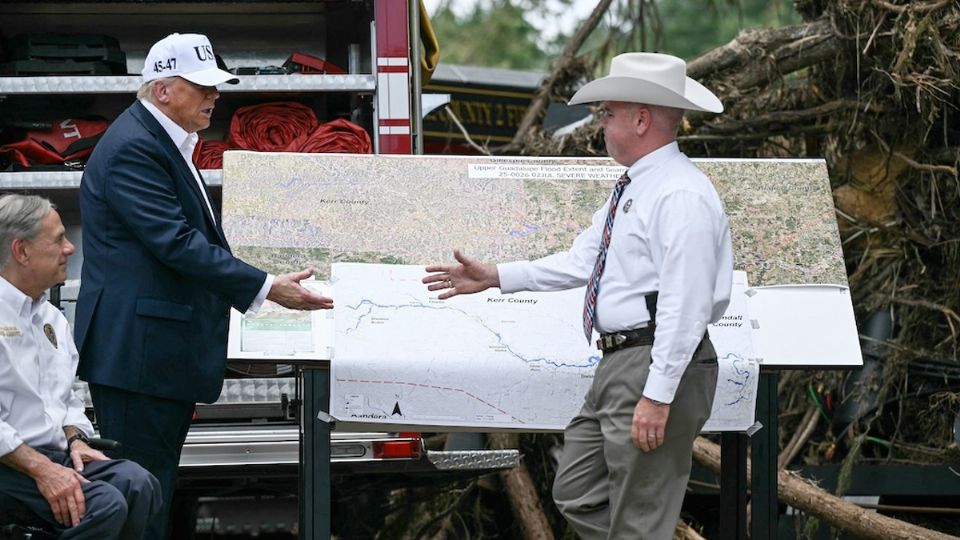 Donald Trump a su llegada al Condado de Kerr.