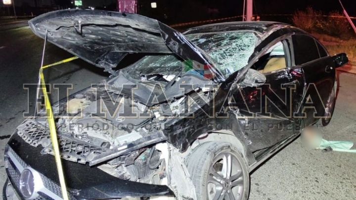 Nuevo Laredo: tráiler destroza Mercedes Benz y mata a su conductor; chofer de la unidad huyó