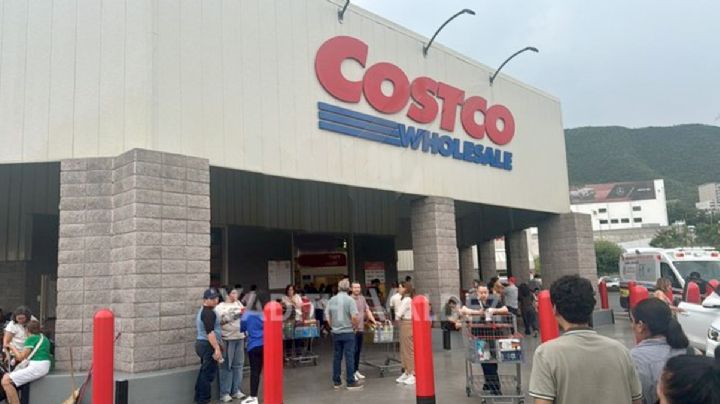 Muere abuelita al atragantarse cuando comía su delicioso hot dog dentro de un Costco