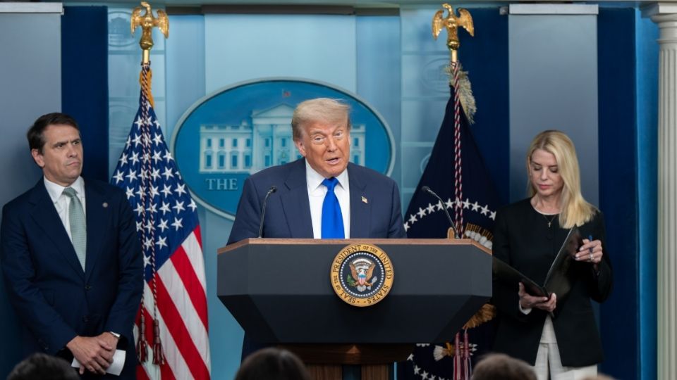 Como ha sido una constante, Trump amenaza como parte de su política intimidatoria.