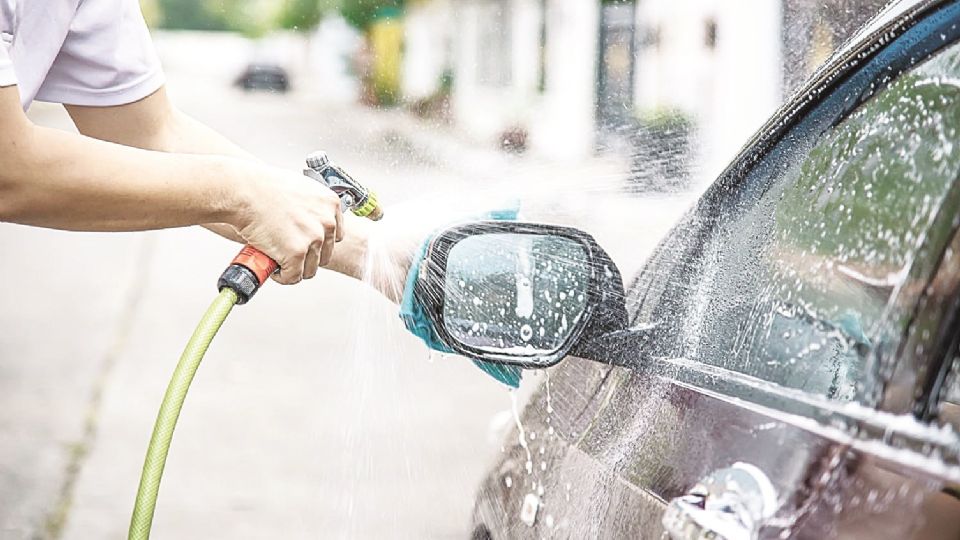 Se han comenzado a imponer sanciones a negocios que incumplen con las disposiciones, por la importancia del líquido.