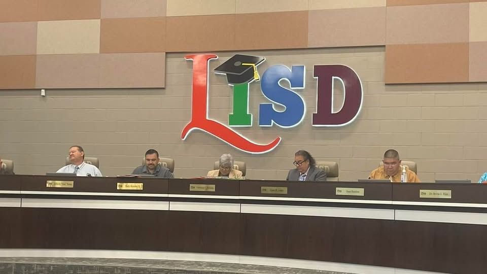 LISD es el hogar de 11 títulos de la Escuela Nacional Blue Ribbon del Departamento de Educación de los Estados Unidos con tres títulos más esperados este próximo semestre de otoño