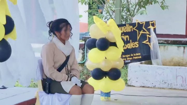 Yaquelin fue la única alumna durante 3 años en una telesecundaria; su graduación conmueve en redes