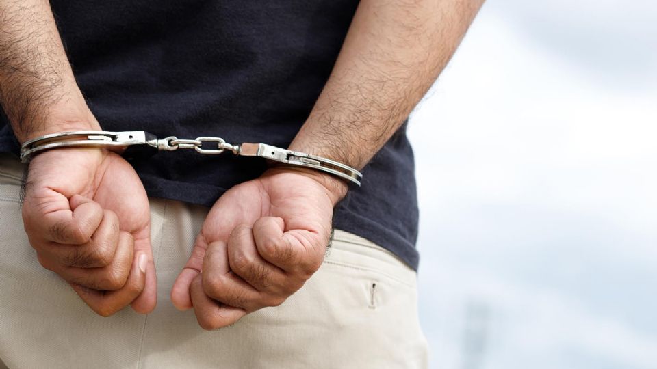 El arrestado se quedó dormido al volante.