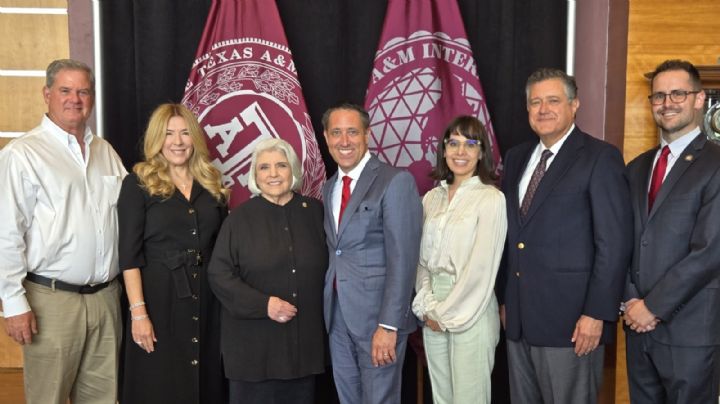 Rector del Sistema Universitario Texas A&M se reúne con estudiantes de TAMIU